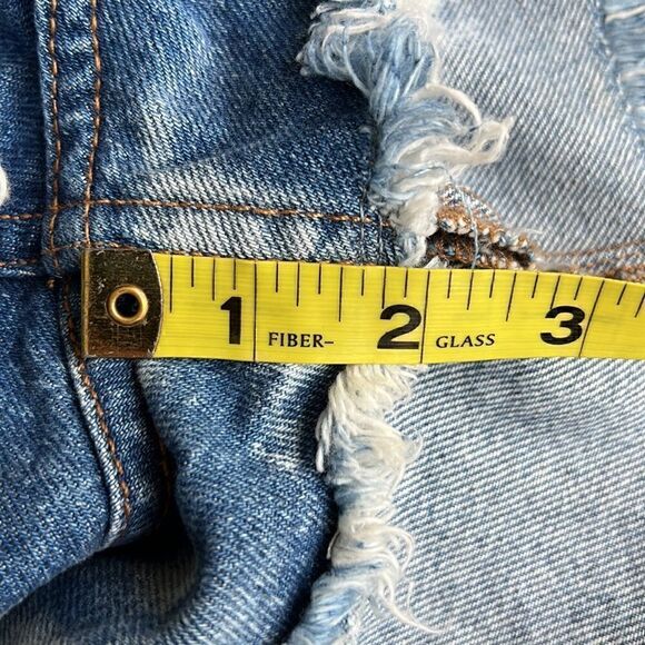 The Laundry  Room Distressed Acid-wash Denim Hot Shorts size 30 - Picture 11 of 11